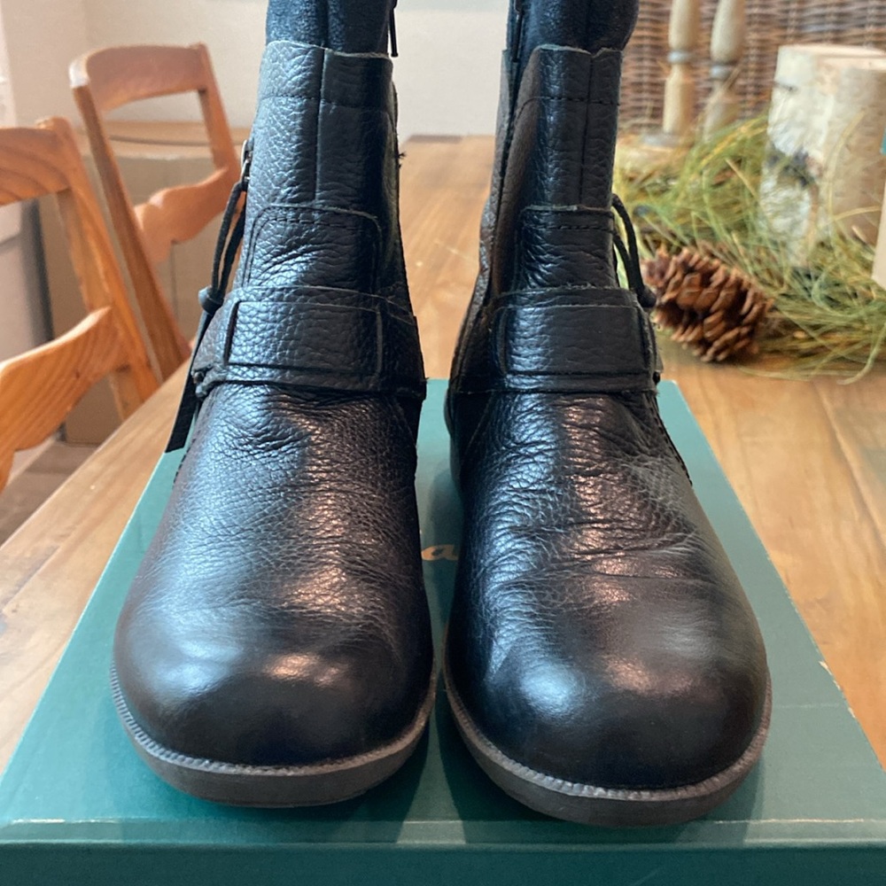 CLARKS Chris Sydney Black Leather Boots, Size 9.5